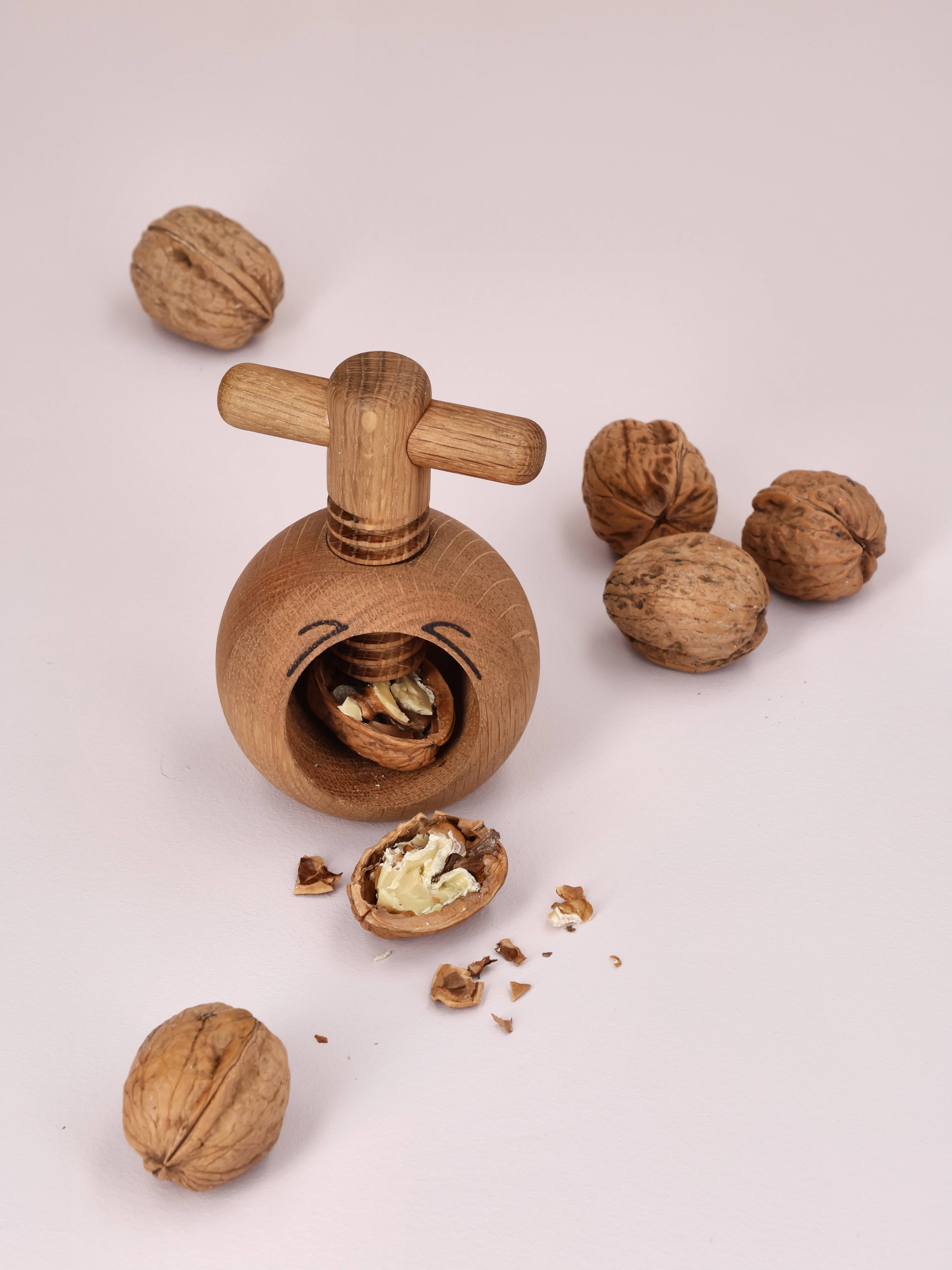 Crush, nøtteknekker