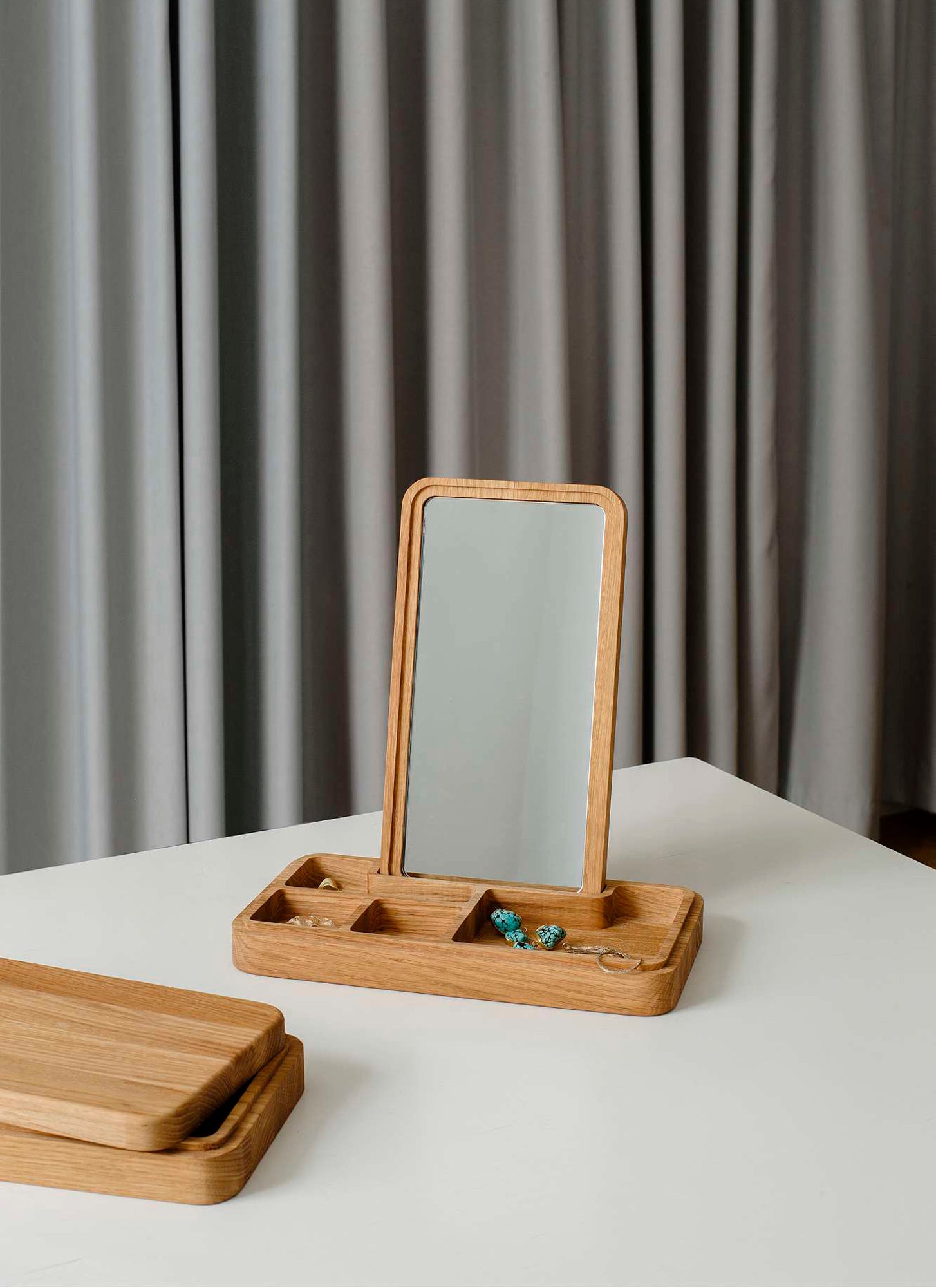 Mirror Box (Eik)